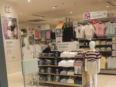 -优衣库(上海金桥国际商业广场店)