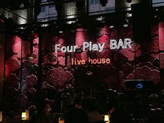 -FOUR PLAY BAR
