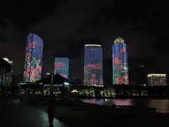 -万绿园