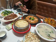 -梅利汴京烤鸭•开封豫菜地标店(东司门店)