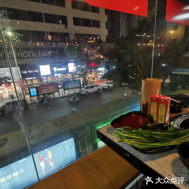 吃自助就来签佰串火锅自助烤肉[调皮]