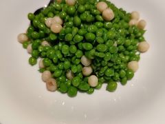 鸡头米豌豆苗-荣轩(新荣记环球金融中心店)