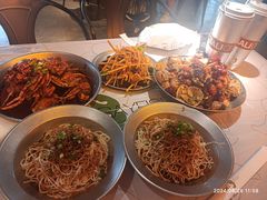 -巴厘龙虾·榜首油焖大虾(音乐学院·沿江酒馆店)
