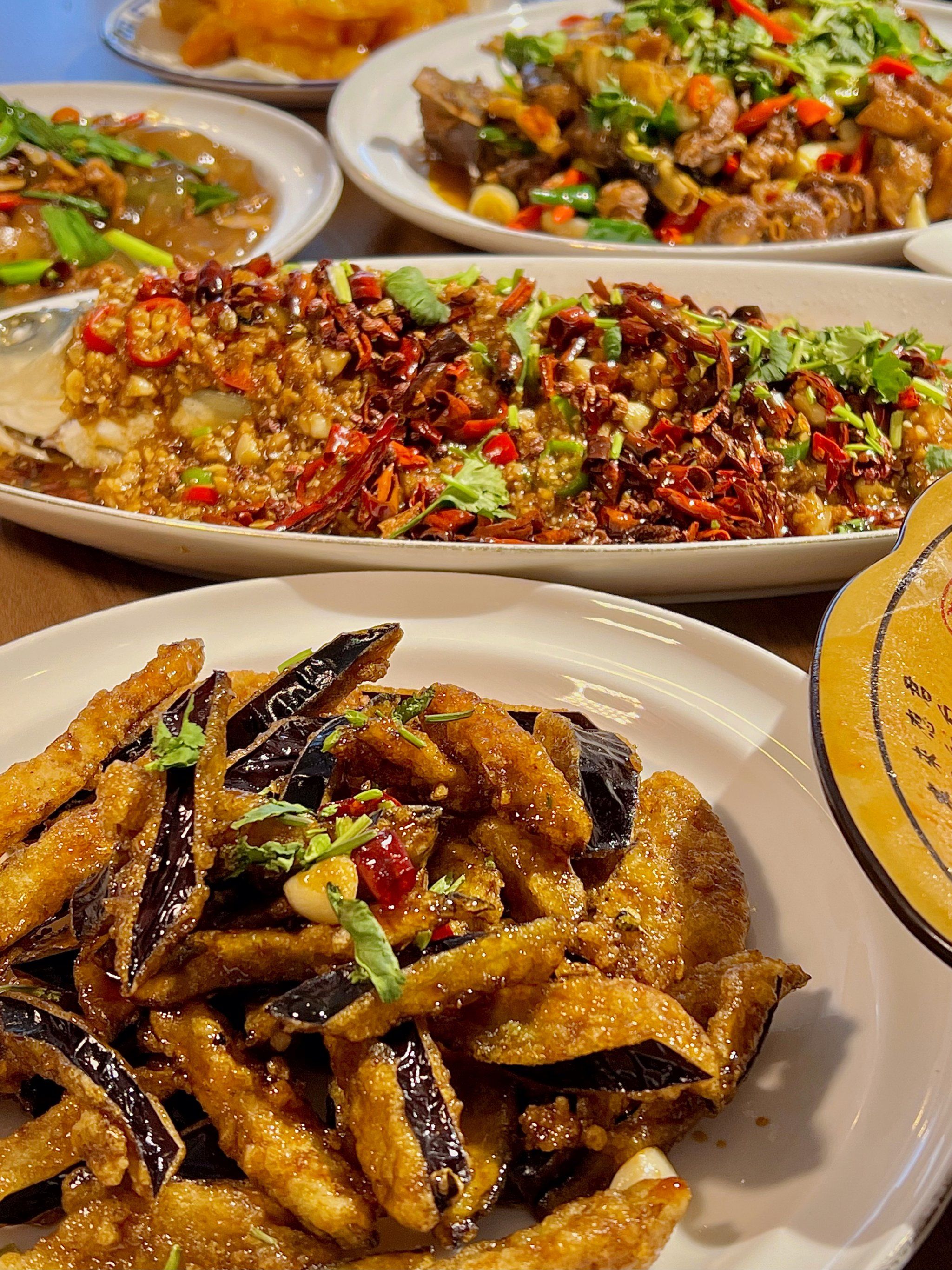 在苍梧路上,711隔壁,徐州风味小菜馆子
每次去吃的氛围都不错!