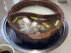 -四点金粥底火锅(沂州里店)