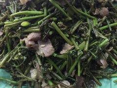 羊肉炒黄花，羊肉炒蕨菜，羊拐筋-蒙克嘎拉蒙餐