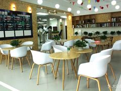 -一公里健身(龙湖紫都城店)