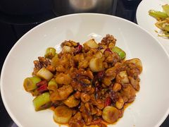 -闫府私房菜(恒隆店)