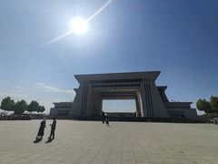 -霍尔果斯国门景区
