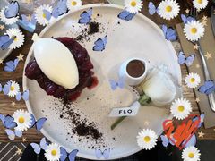 -FLOVIE FLORIST CAFE