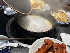 -大匠工房古船木艺术餐厅·猪肚鸡专门店(长白仙岛店)