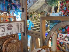 -老牌坊云南鱼豆花火锅(爱建店)