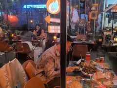 -何师烧烤Pro ·江湖川菜·小龙虾·精酿(太古里旗舰店)