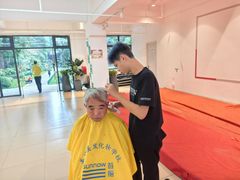 -首脑美容美发化妆美甲培训学校(龙岗校区)