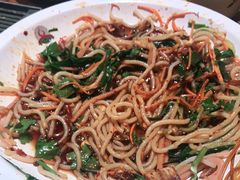 -老滇山寨•云南特色菜•地方菜•民族风情歌舞表演(金碧店)