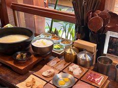 -银米·云南传统过桥米线(双廊黑金冠店)