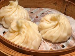 蟹黄汤包-鑫震源·苏式大虾生煎(山塘街店)