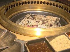 -铭牛烧肉·和牛海鲜自助(高新月牙湖店)