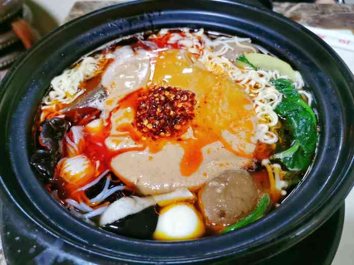 喜乐祥砂锅麻辣烫(修竹店)-"芝麻酱超足的一家小店,食材比较多,一共三