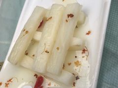 -刘姐啤酒鱼民族演艺餐厅(西街总店)