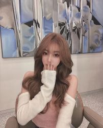 -AYO SALON