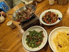 -湘缘道客•湘缘饭店·25年湘菜馆(古墩路店)