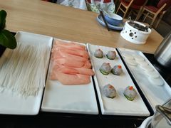 猪里脊-不老仙金汤虾丸火锅