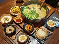 -银米·云南传统过桥米线(双廊黑金冠店)