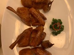 脆皮乳鸽-利苑酒家(合景国际金融广场店)