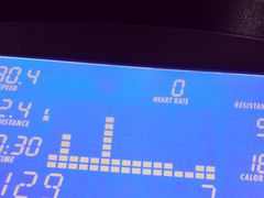 器械区-青岛市体育产业发展中心全民健身中心