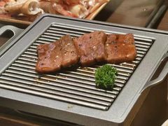 -万岛日本料理铁板烧(万泰国际店)