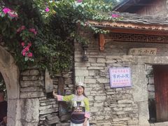 -高荡千年布依古寨旅游景区