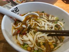 -湘人龙记老长沙米粉(鸟巢店)
