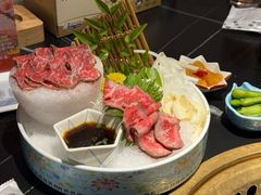 -山川小町·极番烧肉(新地假日广场店)