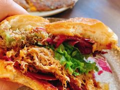 手撕猪肉红卷心菜汉堡-RAC BAR(安福路店)