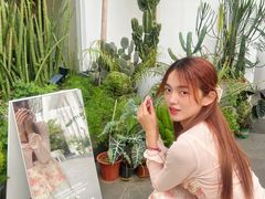 -洪小鹏生活美学馆(领SHOW天地店)