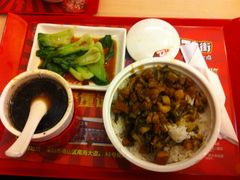 酸菜卤肉饭-72街荷叶饭(东方宝泰广场店)