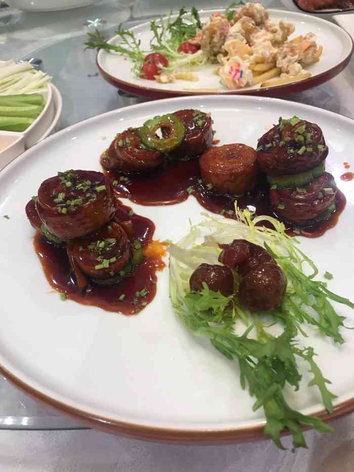 登瀛楼饭庄(长江道店)-"服务还挺好的.服务员随叫随到.菜品价格不.