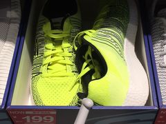 -SKECHERS 斯凯奇(上海国际时尚中心店)