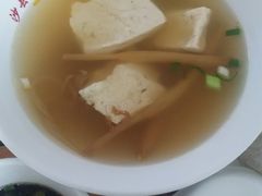 烫嘴豆腐汤-阿狗烧麦(交通局店)