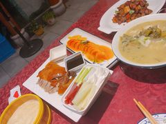 -依江春水烤鸭店