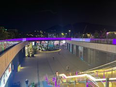 -臻鲜燕海鲜融合餐厅(金陵style店)