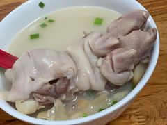 -雷祖芳老妈蹄花店