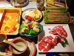 -尚尚仙·酸汤猪手·猪肚鸡火锅(华联万柳购物中心店)