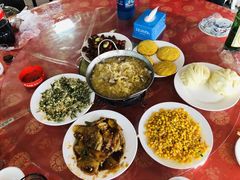 -明月食府(二区干二路店)