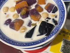 -广信牛奶甜品世家(台东店)