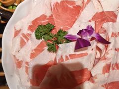 -老牌坊云南鱼豆花火锅(爱建店)