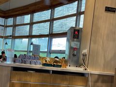 -蜜桃餐厅·伴山(湖滨商业街店)