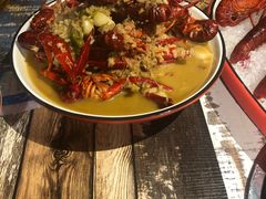 -虾弄弄海派小龙虾·牛羊蝎子火锅