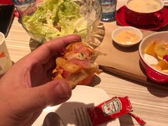 -必胜客(济微路店)
